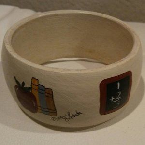 Womens vintage bangel